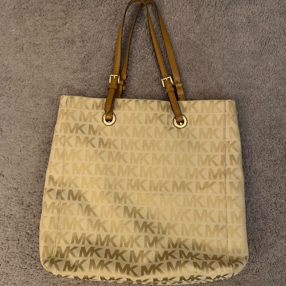 MICHAEL KORS Tote - Picture 9 of 11